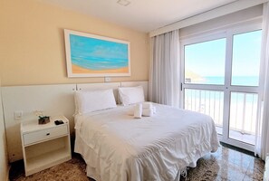 Literie hypoallergénique, minibar, coffres-forts dans les chambres