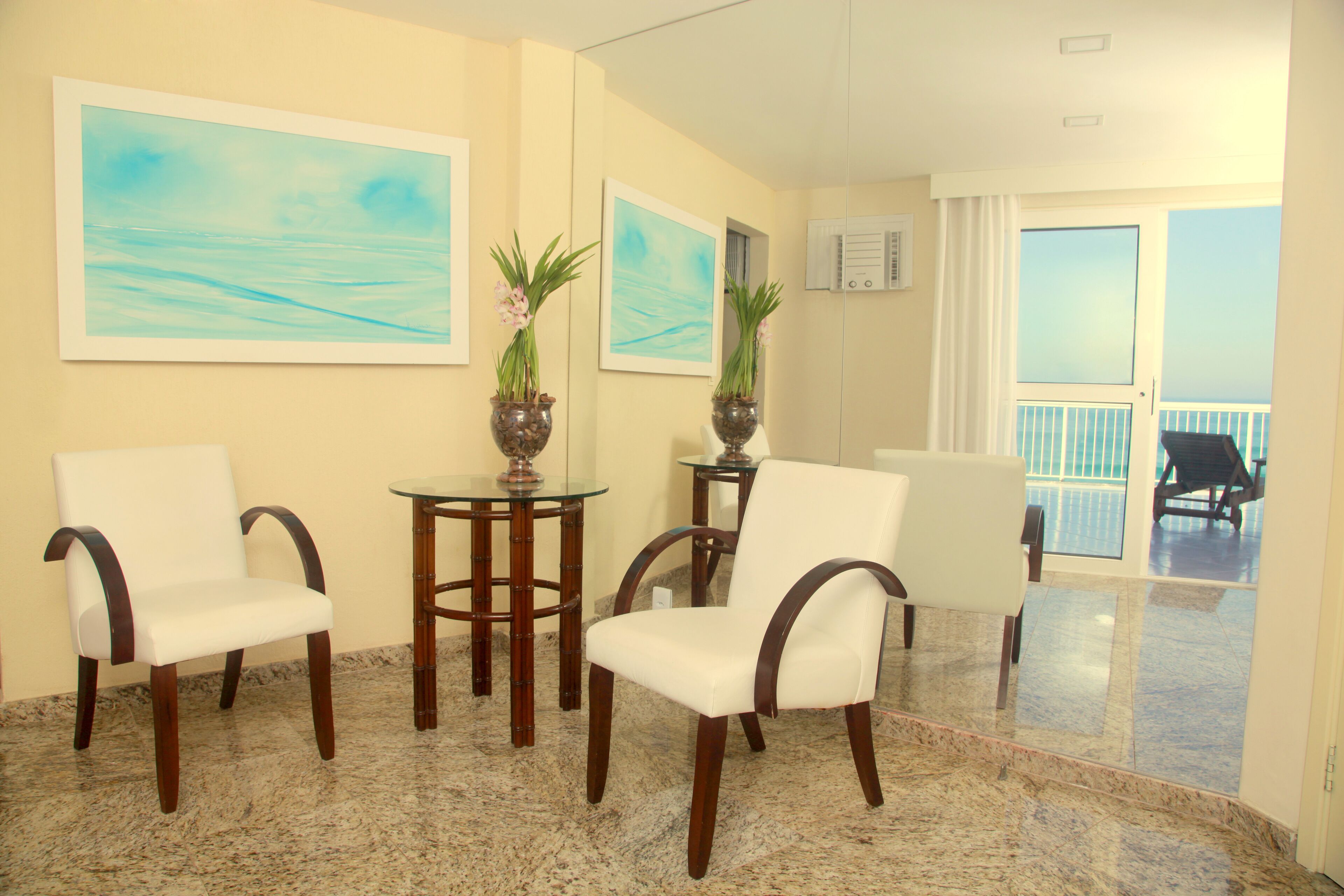 Penthouse | Hypo-allergenic bedding, minibar, in-room safe, individually decorated