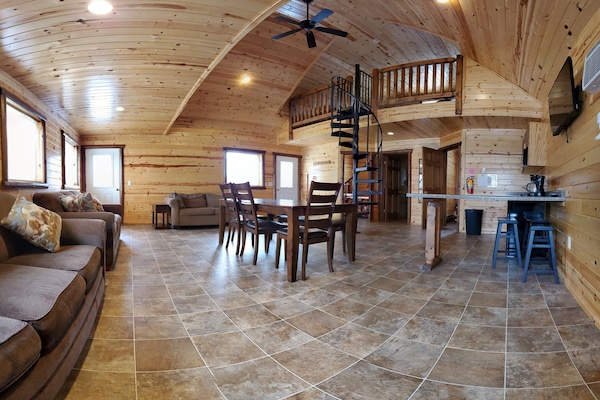 2 bedrooms, premium bedding, pillow-top beds, free WiFi
