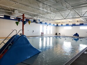 Aqua center - Mountain View Hotel (Killdeer)