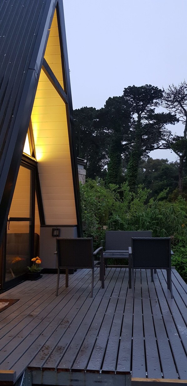 Design Bungalow, 2 Bedrooms | Premium bedding, pillowtop beds, in-room safe, individually decorated - Cabañas Sol de Abril (Mar del Plata)