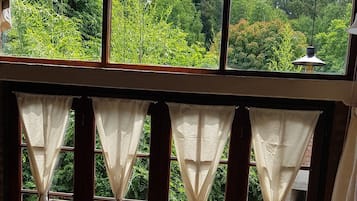 Exclusive House, 2 Bedrooms | Premium bedding, pillowtop beds, in-room safe, individually decorated