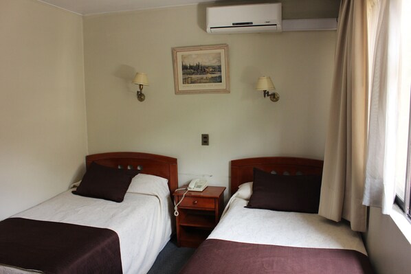 Caja de seguridad en la habitación y acceso a internet 