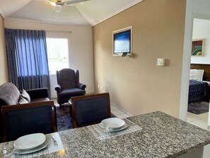 Executive Apartment, 1 Bedroom | Living room