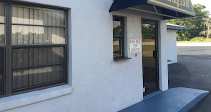 Sebring Inn