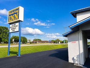 Property grounds - Sebring Inn (Sebring)