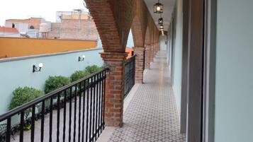 Lorong