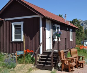 Chickadee Cottage | Exterior - River Rock Cottages (Estes Park)