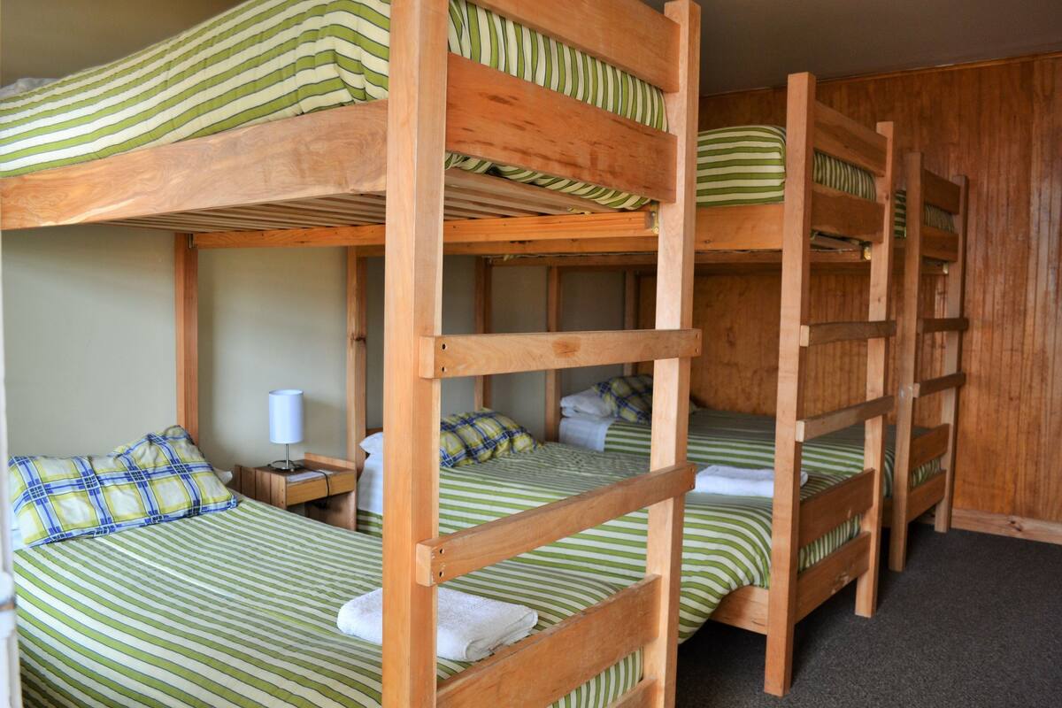 In-room safe, free WiFi, bed sheets