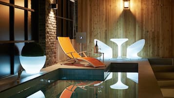 POOL SUITE | Private pool