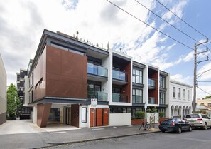 Front of property - RNR Serviced Apartments North Melbourne (North Melbourne)