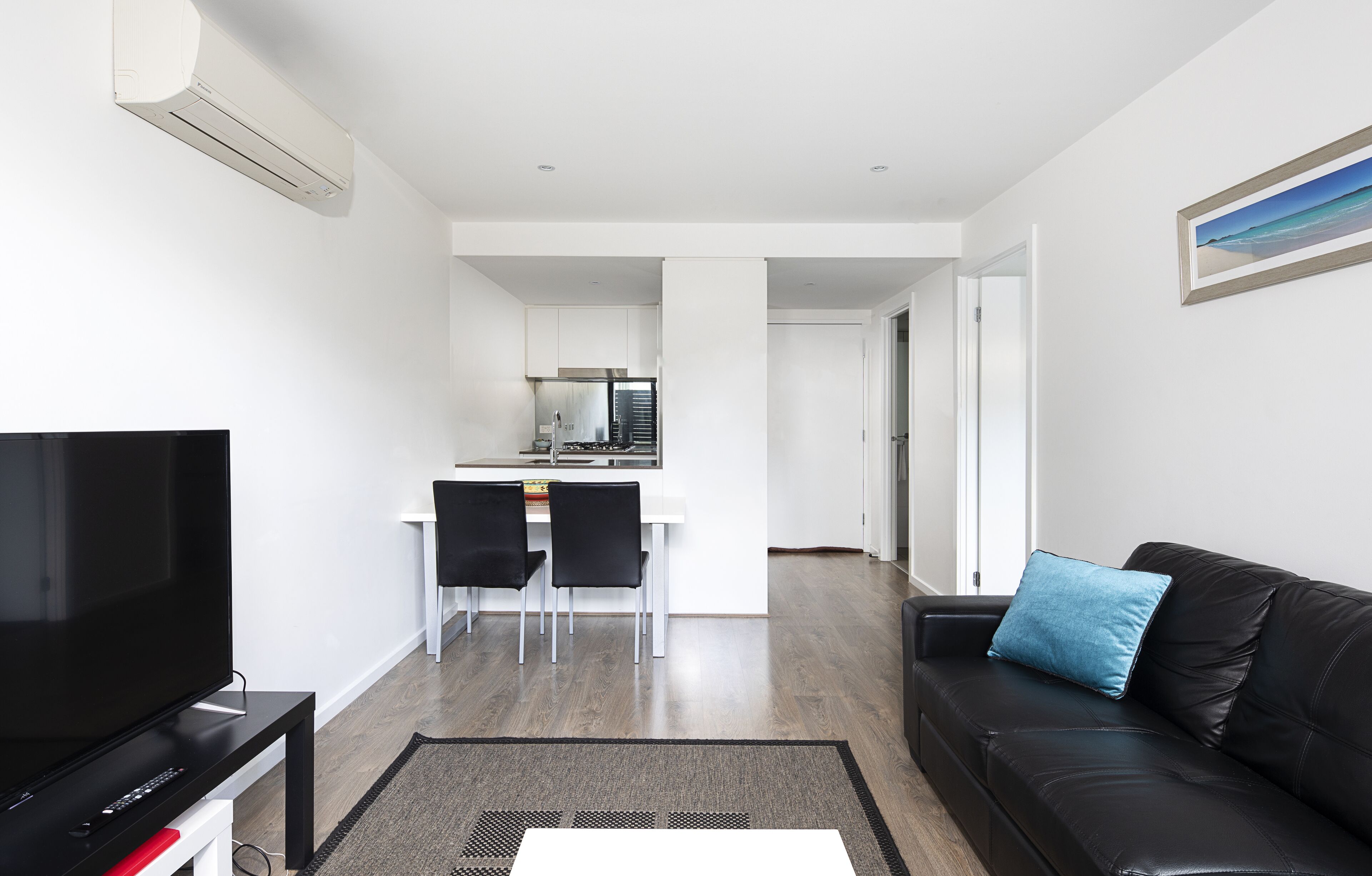 RNR Serviced Apartments North Melbourne — image 13