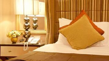 Premium bedding, in-room safe, desk, blackout drapes