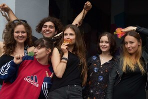 ฝ่ายต้อนรับ