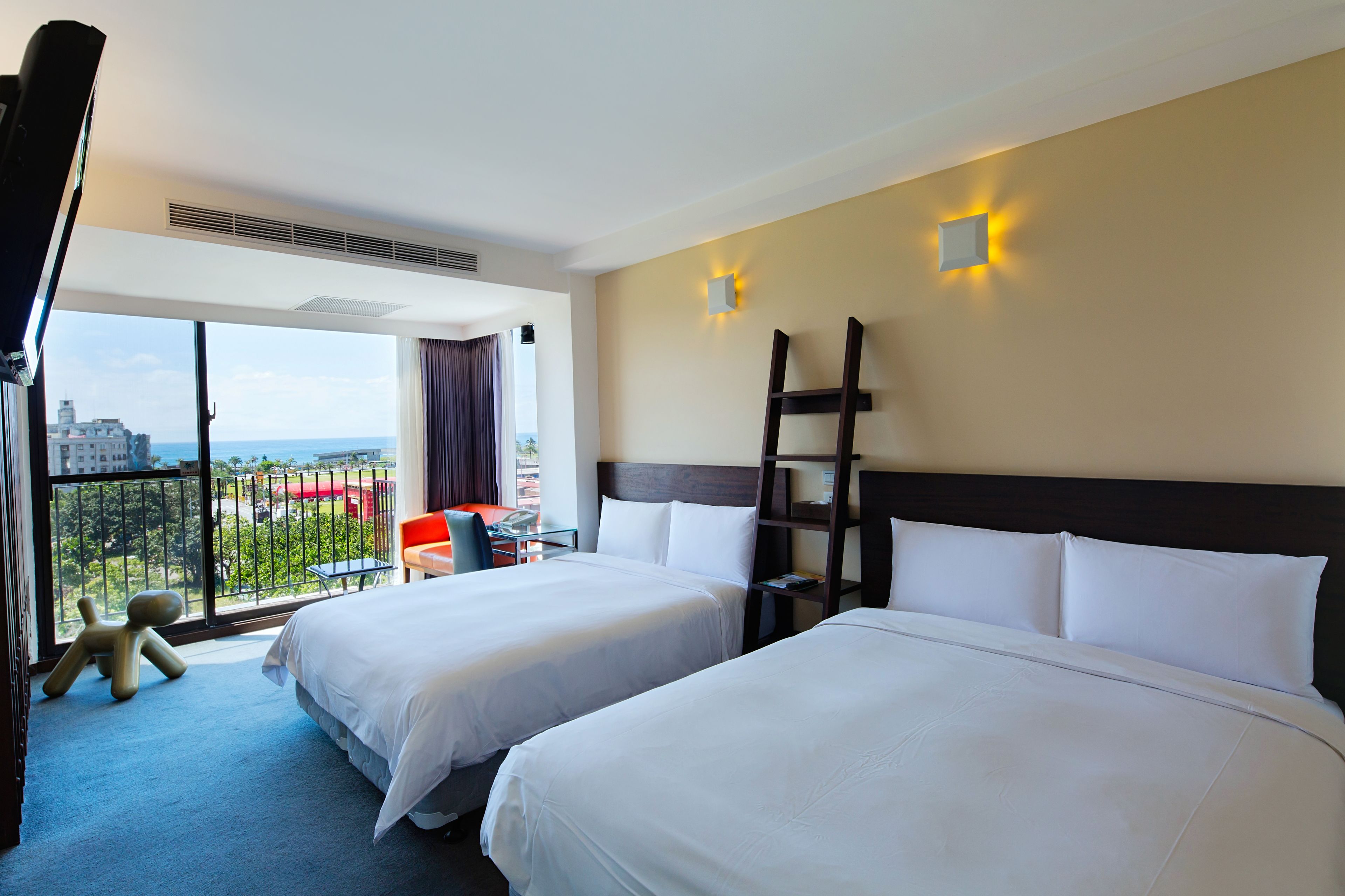 tuileries quadruple room | view from room