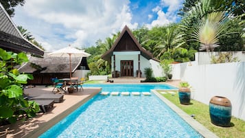Outdoor pool, pool umbrellas