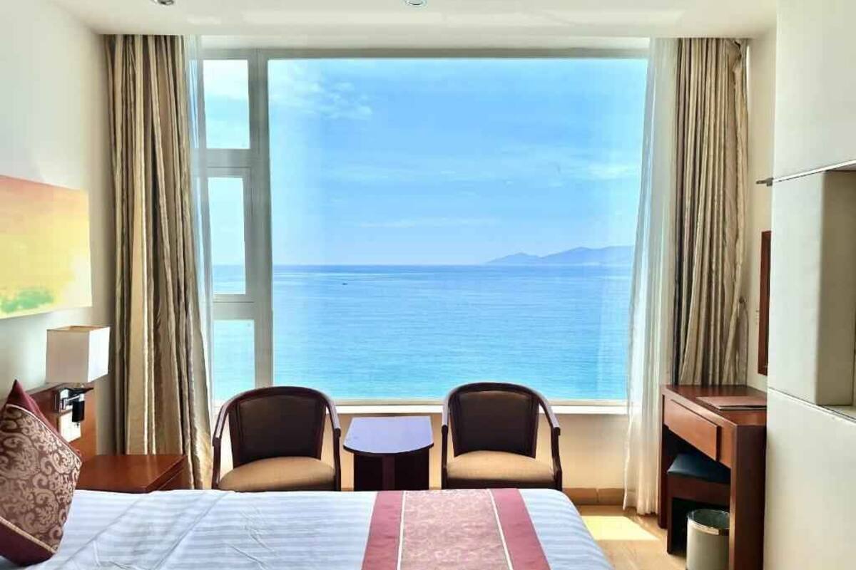 Superior Double Room, Sea View | Minibar, in-room safe, desk, free WiFi