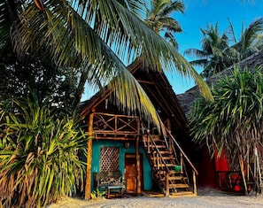 Economy Double Room | Individually decorated, individually furnished, bed sheets - Evergreen Bungalows (Bwejuu)