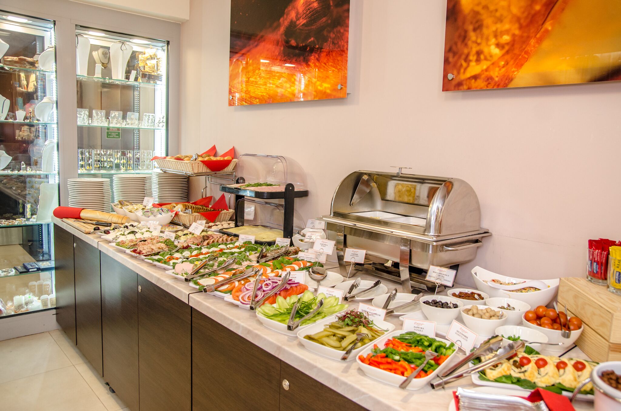 Free daily buffet breakfast