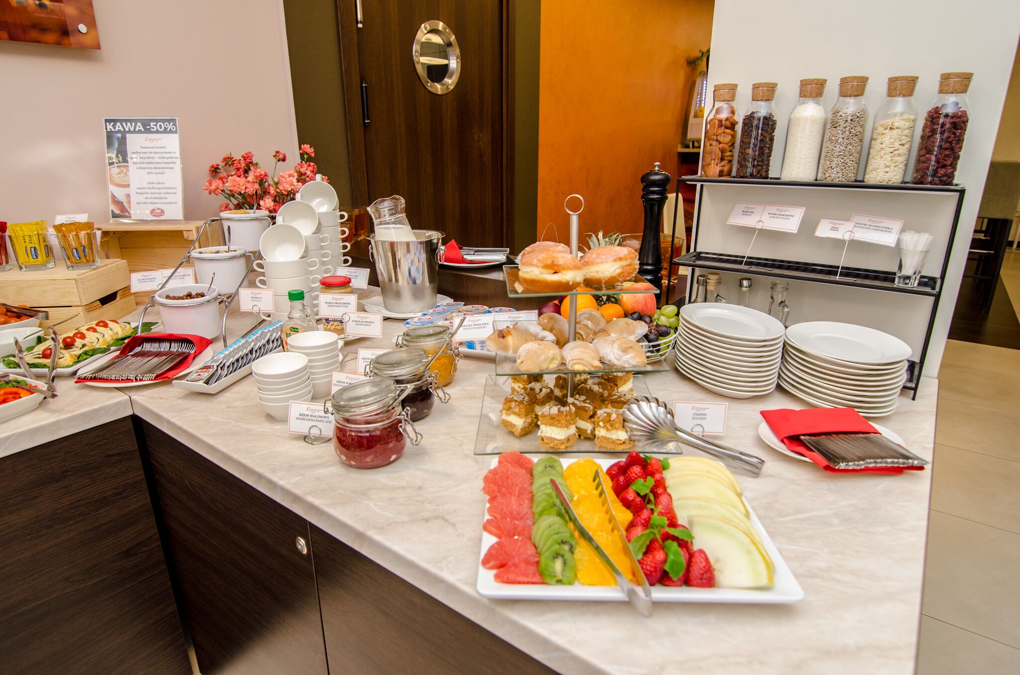 Tägliches inbegriffenes Frühstücksbuffet