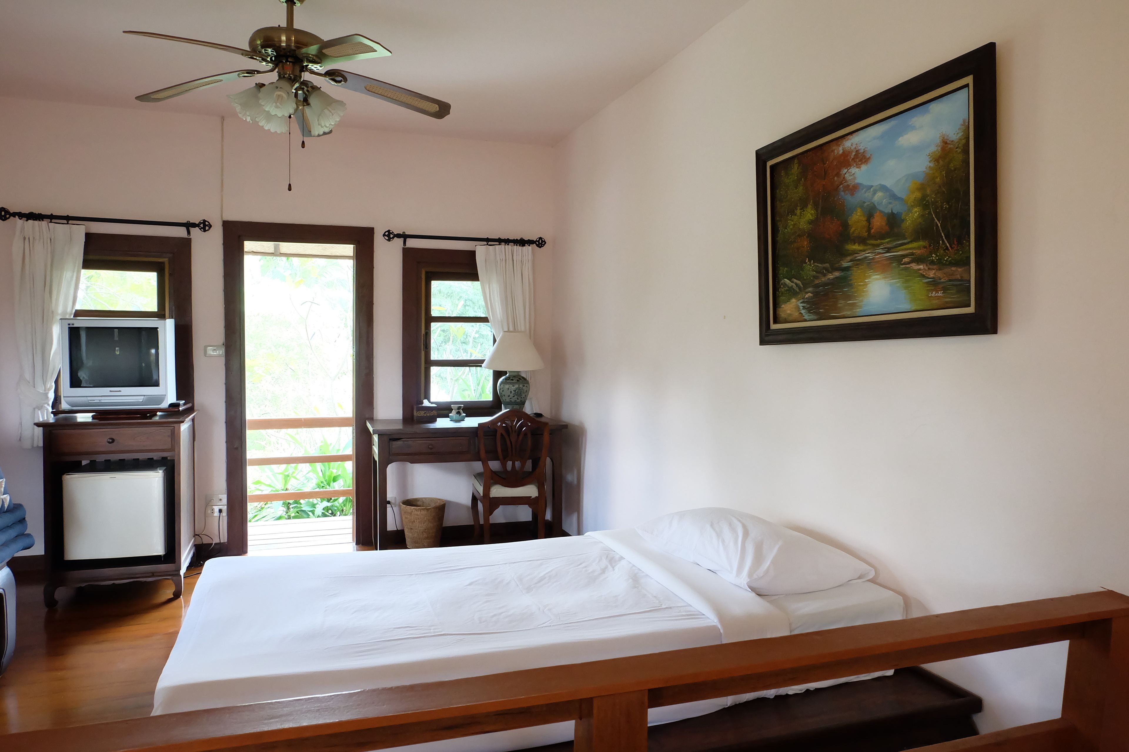 duplex | minibar, desk, rollaway beds, free wifi