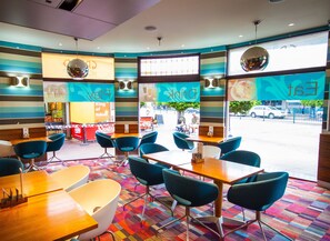 Lunch and dinner served - Grand Hotel Rockdale (Rockdale)