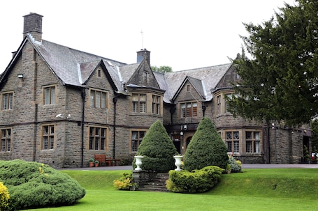 Front of property. Maes Manor Hotel