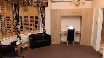 エグゼクティブ ダブルルーム | リビング エリア | テレビ