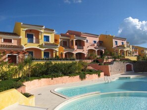 Seasonal outdoor pool - Residenza Zodiaco (Santa Teresa di Gallura)