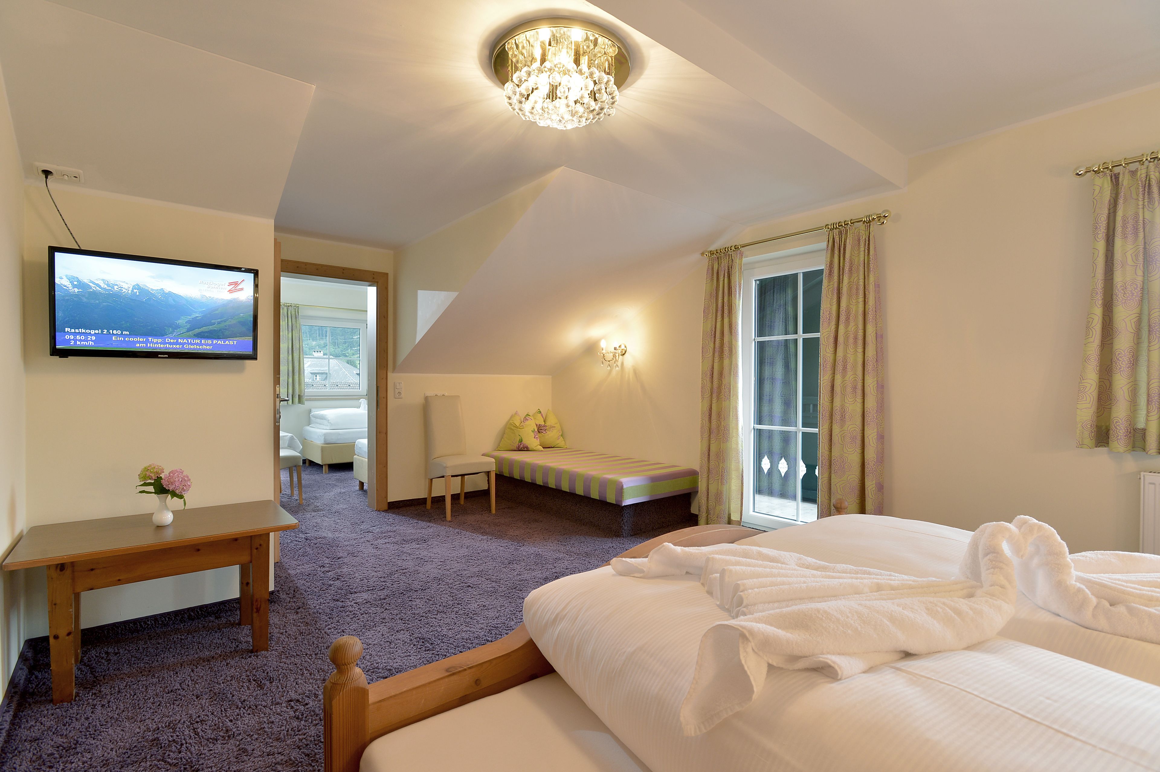 family suite (comfort post) | in-room safe, desk, free cots/infant beds, free wifi