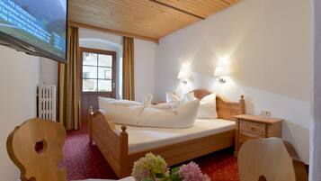 Doppelzimmer, Balkon (Mayrhofen) | Zimmersafe, Schreibtisch, kostenlose Babybetten, kostenloses WLAN