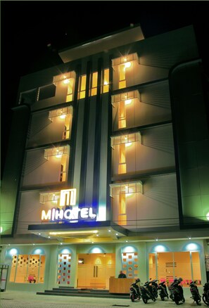 Front of property – evening/night
