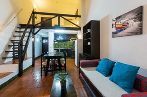 Appartement Duplex, 1 chambre | Coin séjour | Télévision à écran plat