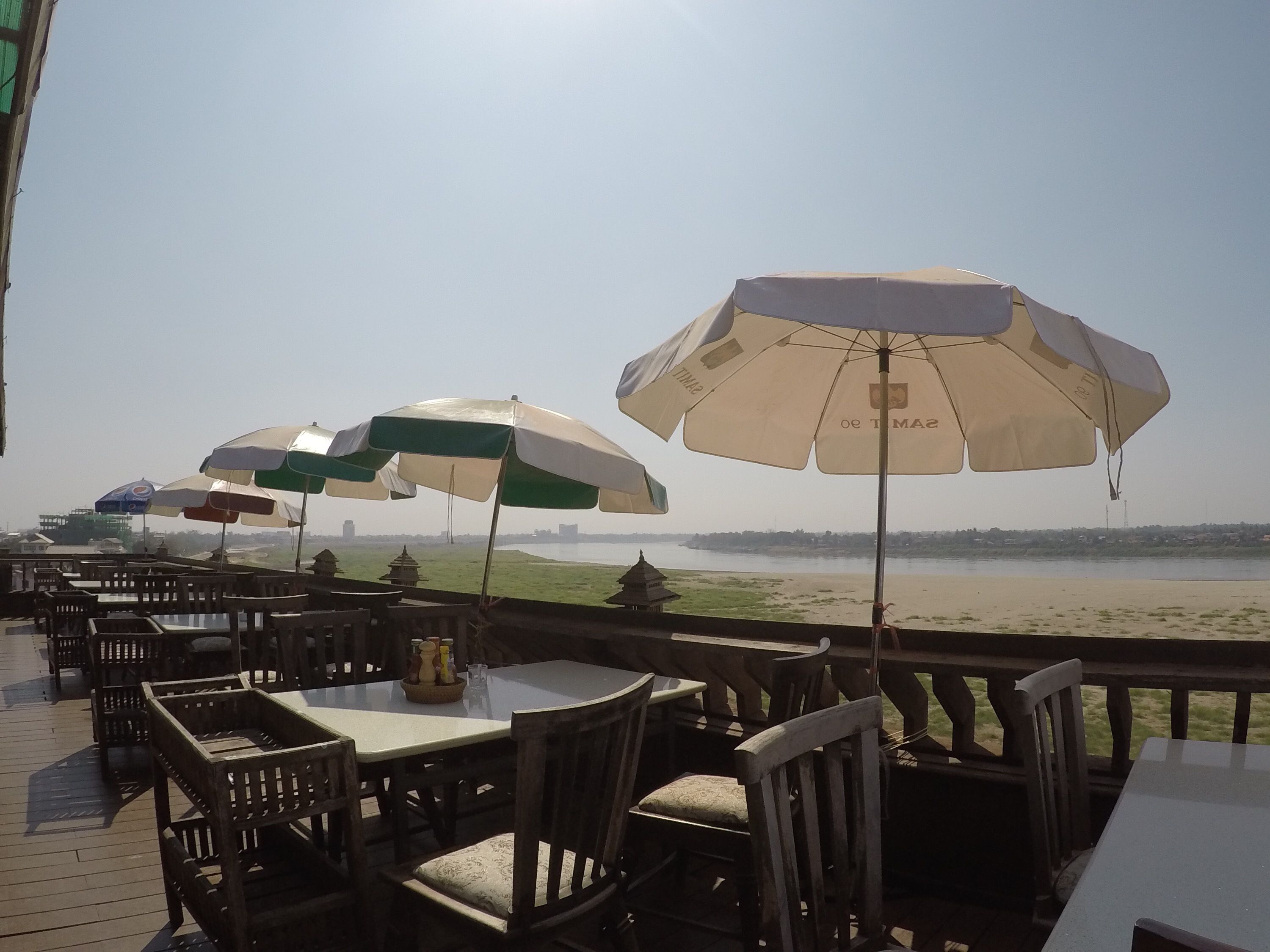 lunch, dinner, brunch served; local cuisine