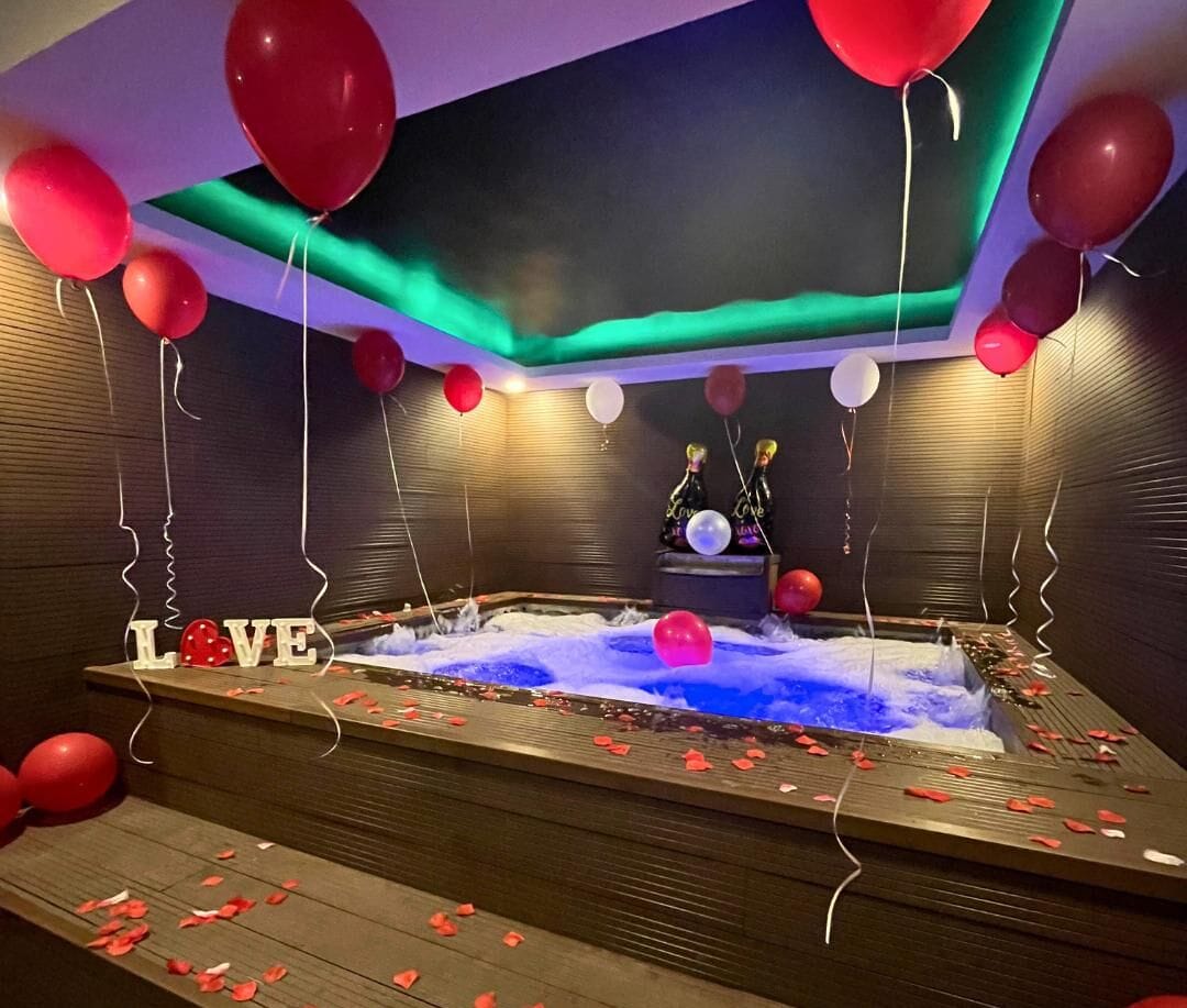 deep-soaking bathtub