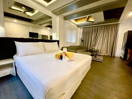 Cubrecamas, colchones Tempur-Pedic y minibar 