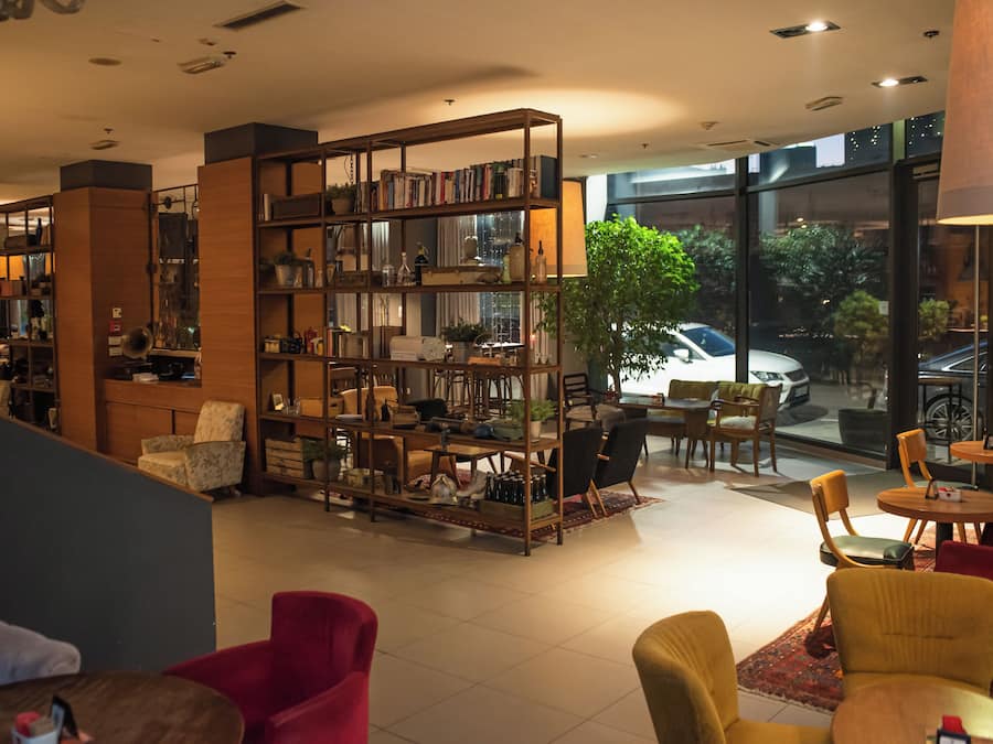 Àrea amb seients del vestíbul