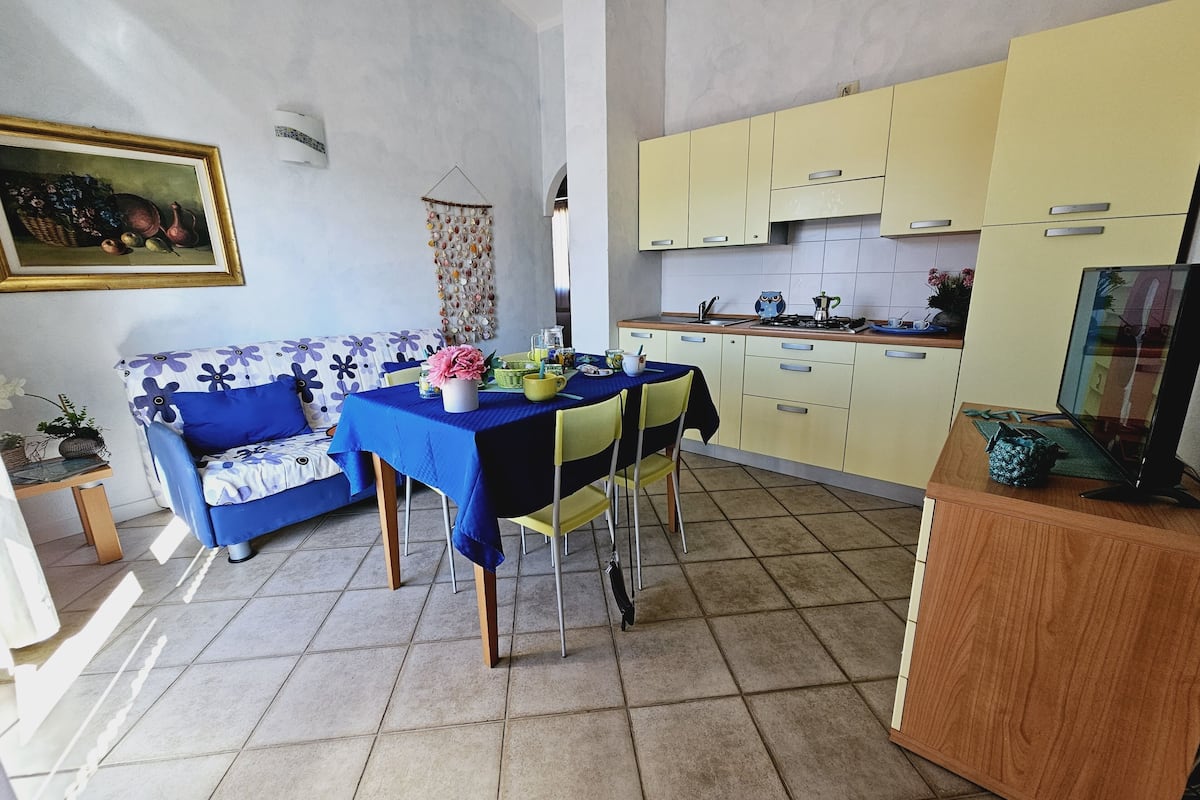 Appartement Confort, 2 chambres, 2 salles de bains (M) | Coin séjour | Télévision LCD