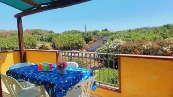 Comfort Apartment, 1 Bedroom, 2 Bathrooms (C) | Terrace/patio