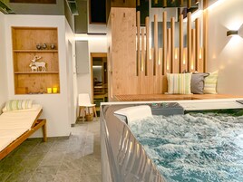 Sauna, hot tub, hot stone massages, deep-tissue massages
