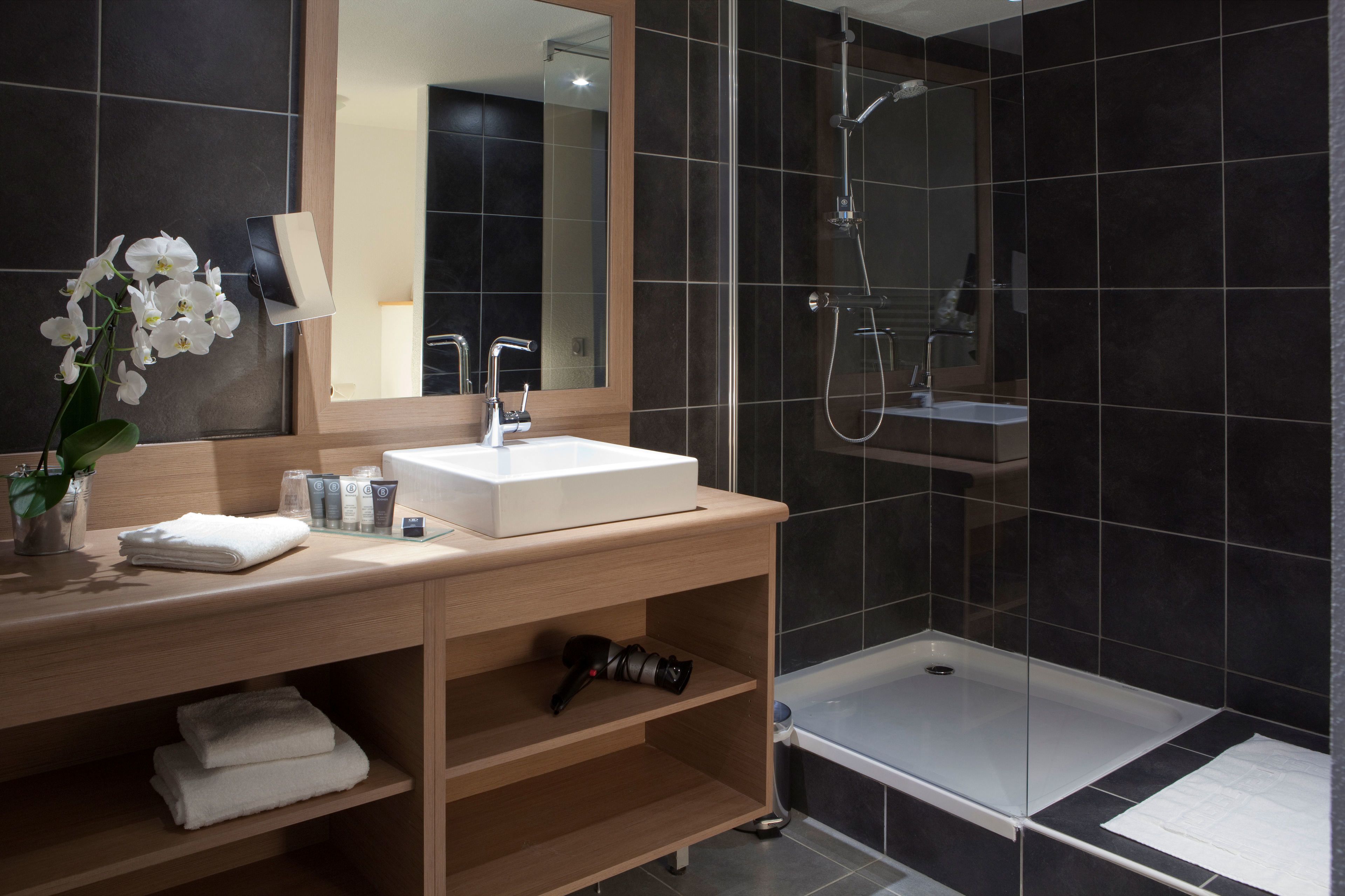 apartment, 1 bedroom (new hotel) | bathroom | shower, eco-friendly toiletries, hair dryer, bathrobes