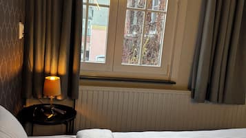 Comfort Double Room, Private Bathroom, City View | Individually decorated, individually furnished, laptop workspace