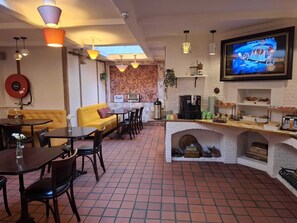 Daily buffet breakfast for a fee - Flandria Hotel (Ghent)