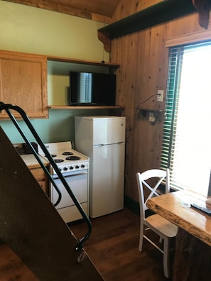 Refrigerador, microondas y cafetera y tetera