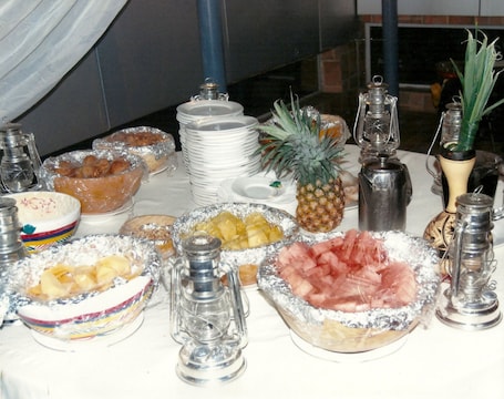 Free daily buffet breakfast