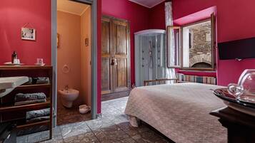 Standard-Doppelzimmer | Hochwertige Bettwaren, Daunenbettdecken, Minibar, kostenloses WLAN