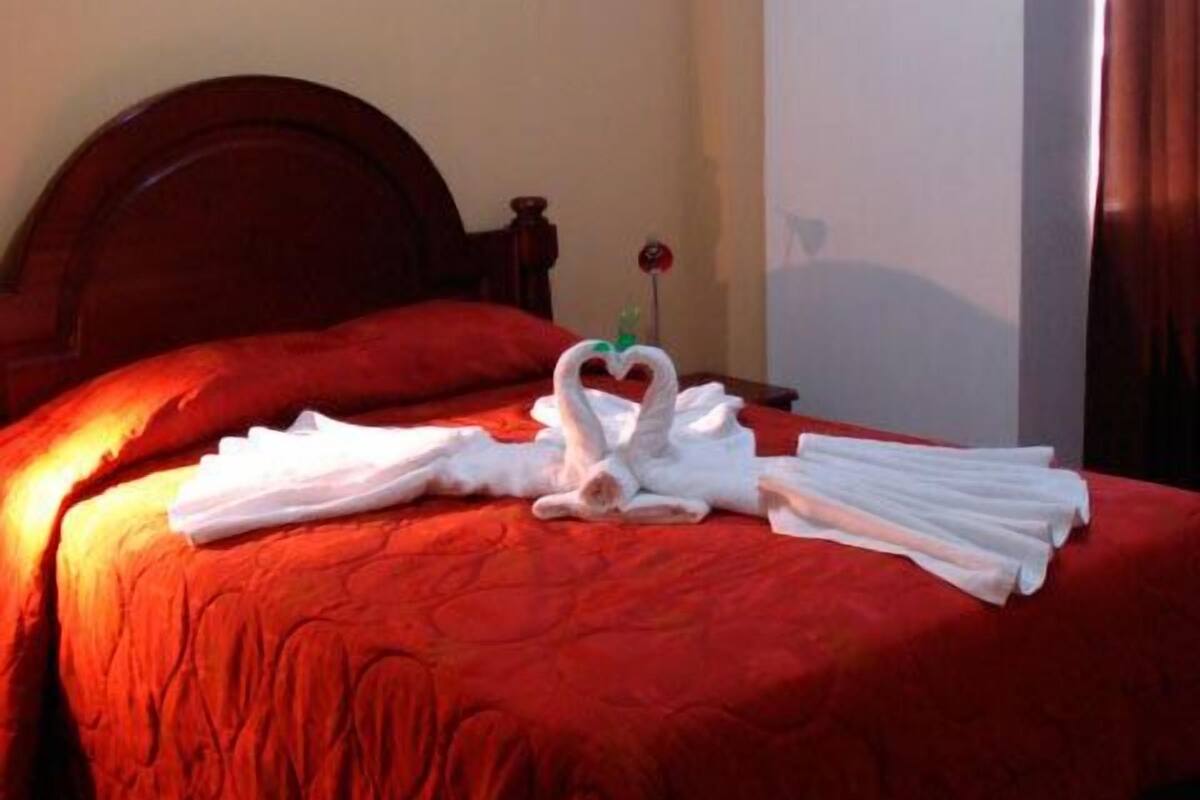 Desk, rollaway beds, free WiFi