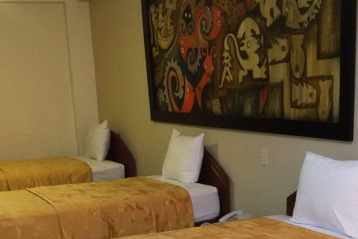 Triple Room | Desk, rollaway beds, free WiFi