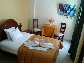 Double Room | Desk, rollaway beds, free WiFi
