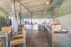 Bar-cafetería